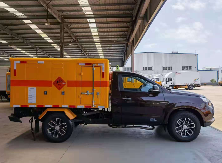 罗山凯龙矿山设备爆破器材运输车安全性如何？