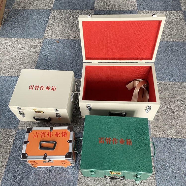 罗山爆破工程作业箱如何选择？玻璃钢与传统材质的全面对比